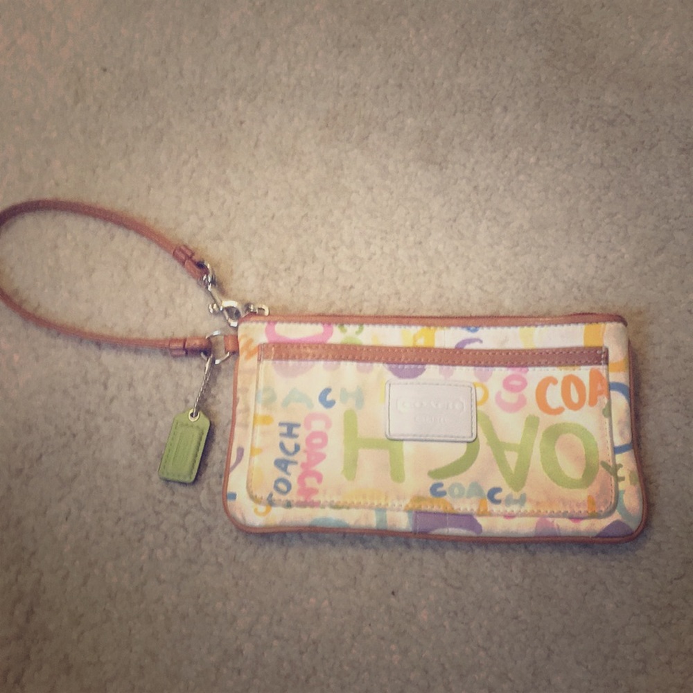 Coach wristlet 👛